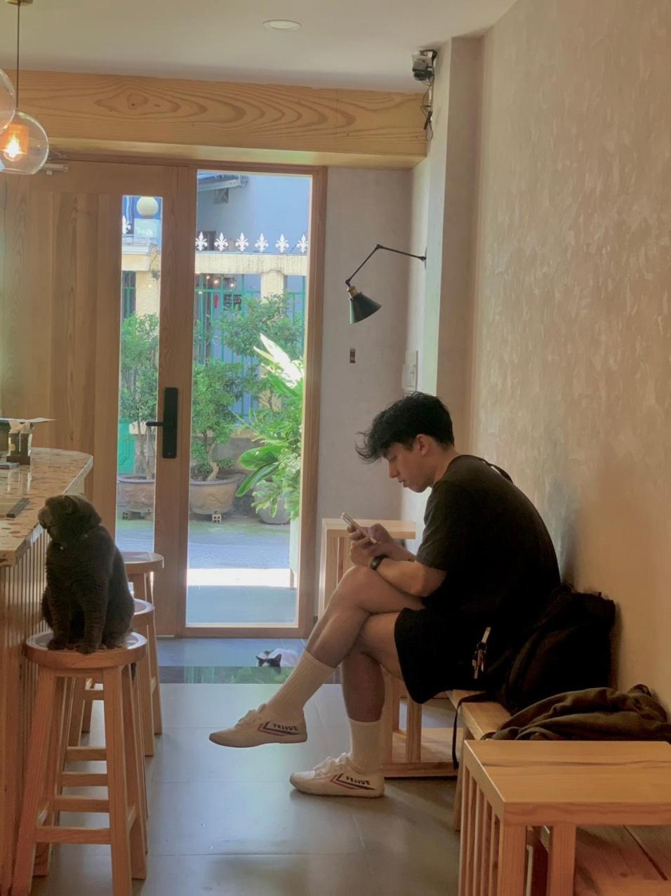 Albergue Half Coffee N Dorm Ciudad Ho Chi Minh  Exterior foto